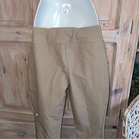 Fabletics High Waisted Cargo Pants Women’s Medium NEW - Picture 5 of 12